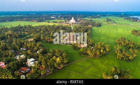 Sandagiri Stupa und Raja Maha Vihara alte buddhistische Tempel in Hambantota, südlichen Provinz von Sri Lanka. Stockfoto