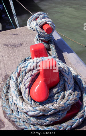 Seile auf Baltimore Harbor Stockfoto