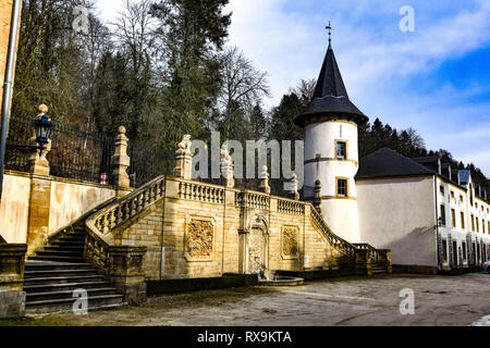 Das Neue Schloss von Ansembourg liegt im Zentrum von Luxemburg in das Tal der Sieben Schlösser. Stockfoto