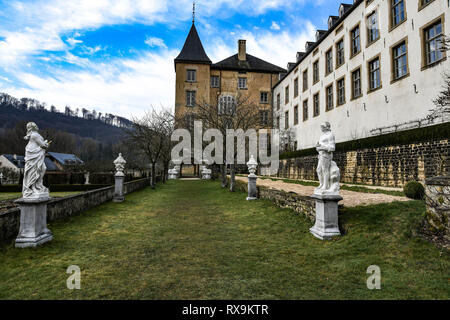 Das Neue Schloss von Ansembourg liegt im Zentrum von Luxemburg in das Tal der Sieben Schlösser. Stockfoto