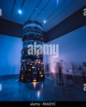 Babel von Cildo Meireles in der Tate Modern, am 8. September 2018 in London, UK im hdr genommen Stockfoto