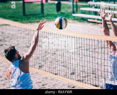 Beach Volleyball Spiel Stockfoto