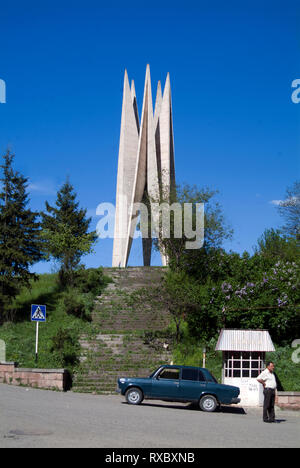 Zum 50-jährigen Jubiläum des sowjetischen Armenien Denkmal in Dilijan, einem ehemaligen sowjetischen hill station in Armenien. Dilijan war ein beliebtes hill station für wohlhabende ur Stockfoto