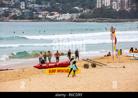 Surf rescue lifeguard Station auf Manly Beach in Sydney, Australien Stockfoto