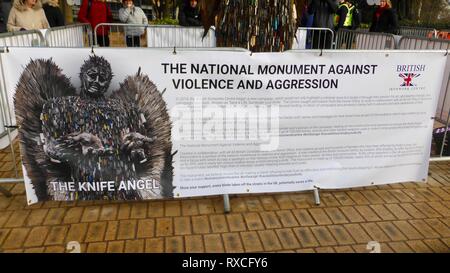 Bildhauer Alfie Bradley's Messer Engel in Queens Gardens, Hull. Die 27 ft Skulptur aus 100.000 Messer wurde am britischen Eisenhütte in Shropshire. Mit: Atmosphäre, wo: Hull, Großbritannien Wann: 06 Feb 2019 Credit: WENN.com Stockfoto