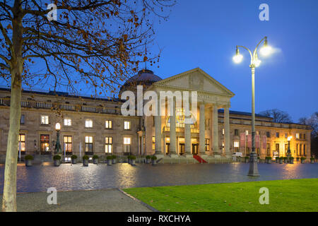 Kurhaus in der Morgendämmerung, Wiesbaden, Hessen, Deutschland Stockfoto