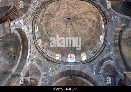 Vagharshapat, Armenien - Apr 8, 2018: St. Hripsime Kirche ist ein siebten Jahrhundert Armenische Apostolische Kirche. Es ist eine der ältesten erhaltenen Kirchen Stockfoto