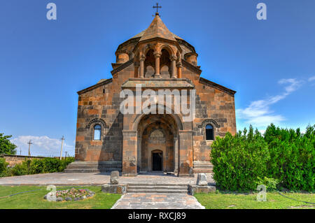 St. Hripsime Kirche ist ein siebten Jahrhundert Armenische Apostolische Kirche in der Stadt Vagharshapat (Etchmiadzin), Armenien. Es ist eine der ältesten Survi Stockfoto