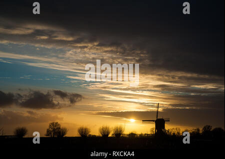 Zandwijkse Molen bei Sonnenuntergang Stockfoto