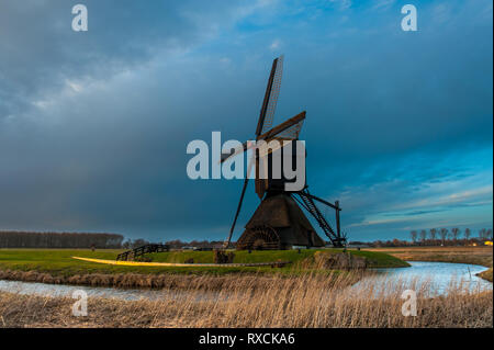 Zandwijkse Molen bei Sonnenuntergang Stockfoto