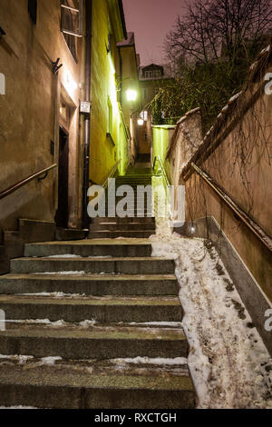 Polen, Warschau, Treppen in der Altstadt bei Nacht Stockfoto