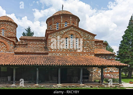 Mittelalterliche Gebäude an Vodoca Kloster Saint Leontius in der Nähe der Stadt Strumica, Republik Nördlich Mazedonien Stockfoto