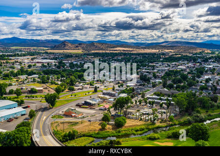 Mit Blick auf Blick auf prineville von ochoco Wayside State Park Aussichtspunkt, Central Oregon, USA. Stockfoto