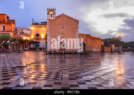 Piazza IX Aprile in Taormina, Sizilien, Italien Stockfoto