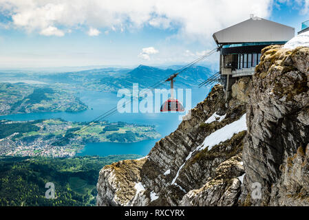 Seilbahn vom Pilatus Kulm, Vierwaldstättersee, Schweiz Stockfoto