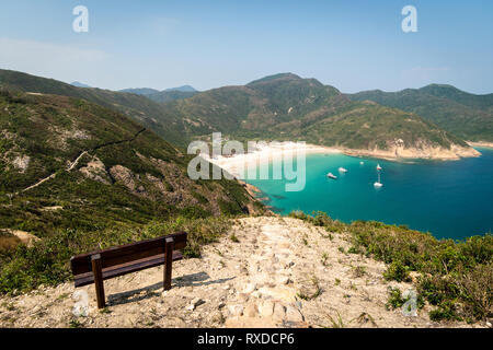 Atemberaubende Aussicht auf die lange Ke Strand in Saikung Halbinsel in den New Territories von Hong Kong in China an einem sonnigen Tag Stockfoto