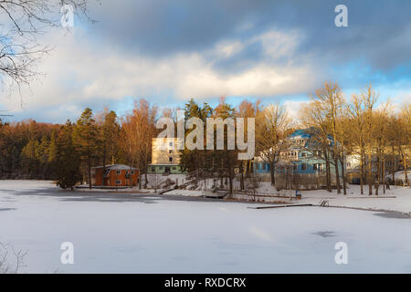 Estnische Winterlandschaft. Helijarve Resort. Stockfoto