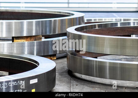 27. Februar 2019, Nordrhein-Westfalen, Dortmund: Blanks ThyssenKrupp Rothe Erde Werk gelagert. Foto: Marcel Kusch/dpa Stockfoto