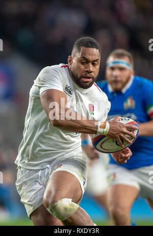 Twickenham, Gbr. 09 Mär, 2019. Twickenham, Vereinigtes Königreich, Samstag, 9. März 2019, England's, Joe COKANASIGA, während das Guinness sechs Nationen übereinstimmen, England gegen Italien, an der RFU Rugby, Stadion, Credit: Peter SPURRIER/Alamy leben Nachrichten Stockfoto