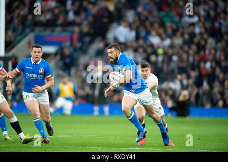 Twickenham, Gbr. 09 Mär, 2019. Twickenham, Vereinigtes Königreich, Samstag, 9. März 2019, England's Ben Youngs, Moves bewältigen, Italien, Jayden HAYWARD, während das Guinness sechs Nationen übereinstimmen, England gegen Italien, an der RFU Rugby, Stadion, Credit: Peter SPURRIER/Alamy leben Nachrichten Stockfoto