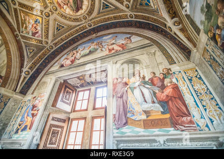 Vatikan, Vatikanstadt - November, 2018: Die Decke der Sixtinischen Kapelle im Vatikan Museum, Vatikanstadt Stockfoto