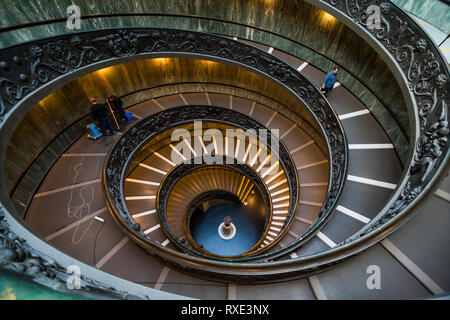 Vatikan - November 2018: Spindeltreppe der Vatikanischen Museen im Vatikan, Italien Stockfoto