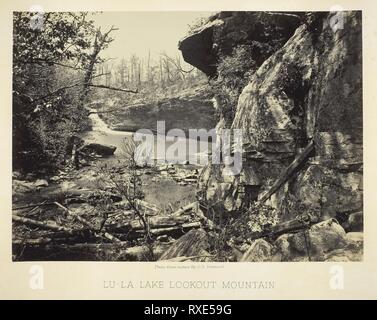 Lu-La See Lookout Mountain. George N. Barnard; American, 1819-1902. Datum: 1864-1866. Abmessungen: 25,6 x 36 cm (Bild/Papier); 41 x 50,9 cm (album Seite). Eiweiß drucken, Platte 15 von fotografischen Blick das Album 'der Sherman Campaign" (1866). Herkunft: USA. Museum: Das Chicago Art Institute. Stockfoto