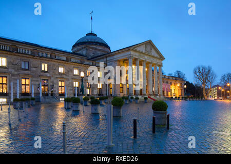 Kurhaus in der Morgendämmerung, Wiesbaden, Hessen, Deutschland Stockfoto