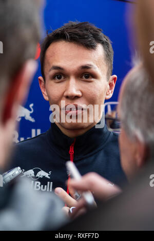 Barcelona, Spanien. 26 Februar, 2019 - Alexander Albon von Thailand mit 23 Scuderia Toro Rosso STR 14 Honda portrait Tag 5 der F1 Winter Prüfung. Stockfoto