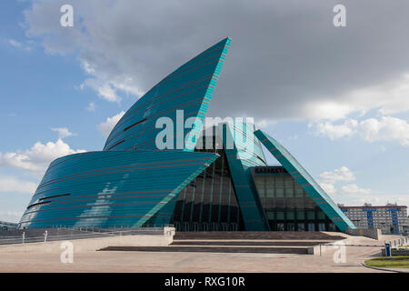 Astana, Kasachstan, 2. August 2018: Kasachstan Konzerthalle für Darstellende Künste, und wurde vom italienischen Architekten Manfredi Nicoletti konzipiert Stockfoto