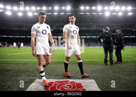 England's George Ford (links) und Ben Youngs (rechts) nach dem Guinness sechs Nationen Spiel im Twickenham Stadium, London. Stockfoto