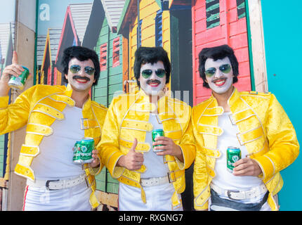 Las Palmas, Gran Canaria, Kanarische Inseln, Spanien. 8. März, 2019. Freddie Mercury Tribute als Monat lang Karneval in Las Palmas auf Gran Canaria endet mit einer großen Parade durch die Straßen der Stadt. Credit: ALAN DAWSON/Alamy leben Nachrichten Stockfoto