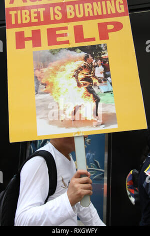 Sydney, Australien. 10. März 2019. Auf Tibet Aufstand Tag Demonstranten trafen an Martin Place und dann zum chinesischen Konsulat marschierten gegen die chinesische Herrschaft zu protestieren. Credit: Richard Milnes/Alamy leben Nachrichten Stockfoto