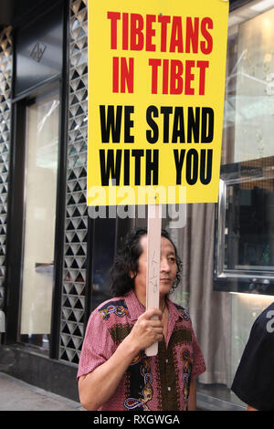 Sydney, Australien. 10. März 2019. Auf Tibet Aufstand Tag Demonstranten trafen an Martin Place und dann zum chinesischen Konsulat marschierten gegen die chinesische Herrschaft zu protestieren. Credit: Richard Milnes/Alamy leben Nachrichten Stockfoto