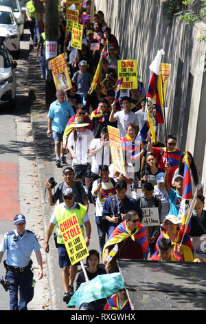 Sydney, Australien. 10. März 2019. Auf Tibet Aufstand Tag Demonstranten trafen an Martin Place und dann zum chinesischen Konsulat marschierten gegen die chinesische Herrschaft zu protestieren. Credit: Richard Milnes/Alamy leben Nachrichten Stockfoto