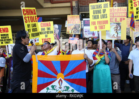 Sydney, Australien. 10. März 2019. Auf Tibet Aufstand Tag Demonstranten trafen an Martin Place und dann zum chinesischen Konsulat marschierten gegen die chinesische Herrschaft zu protestieren. Credit: Richard Milnes/Alamy leben Nachrichten Stockfoto