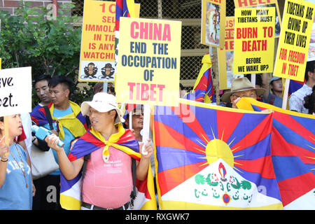 Sydney, Australien. 10. März 2019. Auf Tibet Aufstand Tag Demonstranten trafen an Martin Place und dann zum chinesischen Konsulat marschierten gegen die chinesische Herrschaft zu protestieren. Credit: Richard Milnes/Alamy leben Nachrichten Stockfoto