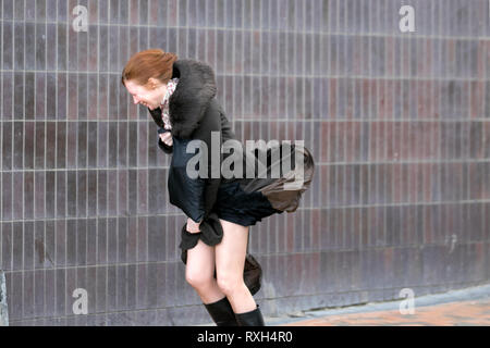 Blackpool, Lancashire. 10. März, 2019. Strong gale force Winde an der Küste. Credit: MWI/AlamyLiveNews. Stockfoto