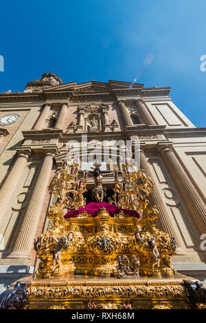 Float von Christus der Bruderschaft des La Sed verlassen in einer Prozession von der Kirche Stockfoto