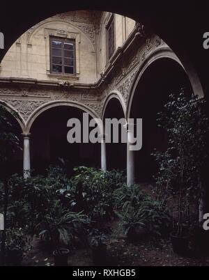 Innenraum - TERRASSE O CLAUSTRO CON VULCANUS. Lage: PALACIO DE GUEVARA. Lorca. MURCIA. Spanien. Stockfoto