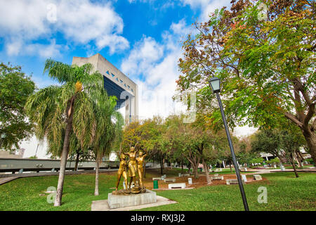 Monterrey, Mexiko, 11. Dezember, 2018: Monterrey, Sehenswürdigkeiten Macroplaza (La Gran Plaza) Square im historischen Stadtzentrum, die Siebtgrößte PLAZA im w Stockfoto