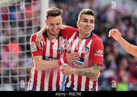 Atletico de Madrid Saul Niguez (L) und Engel Martin Correa (R) feiern Ziel während La Liga Match zwischen Atletico de Madrid und CD Leganes an Wanda Metropolitano Stadion in Madrid. (Endstand Atletico de Madrid 1-0 CD Leganes) Stockfoto