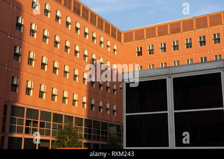 Mailand, Lombardei, Italien: modernes Gebäude im neuen Quartal Bicocca Stockfoto