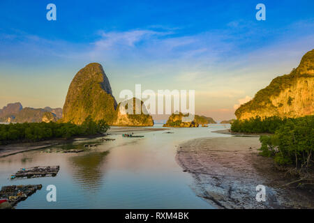 Antenne Panorama-fotografie oben Samed Nangshe Archipel an Baanhinrom Phang Nga Thailand. Stockfoto