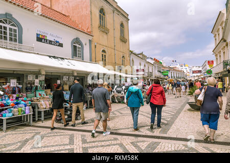 Albufeira, Portugal - April, 21, 2017: Street View Albufeira an der Algarve in Portugal Stockfoto