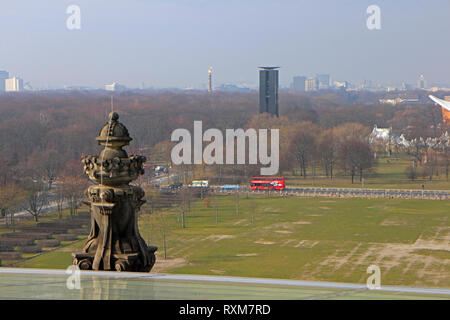 Blick über Berlin von der Dachterrasse des Reichstagsgebäudes, Berlin Stockfoto