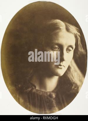 Julia Jackson ('Saint Julia', 'My Nichte Julia', 'My Favorite Picture'). Julia Margaret Cameron; Englisch, 1815-1879. Datum: 1867. Abmessungen: 33,6 x 26,3 cm (Bild/Papier, oval). Eiweiß drucken. Herkunft: England. Museum: Das Chicago Art Institute. Stockfoto