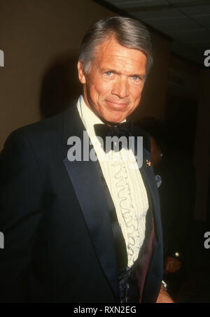 CENTURY CITY, CA - 12. Februar: Schauspieler Chad Everett besucht Veranstaltung am 12 Februar, 1994 im Century Plaza Hotel in Century City, Kalifornien. Foto von Barry King/Alamy Stock Foto Stockfoto