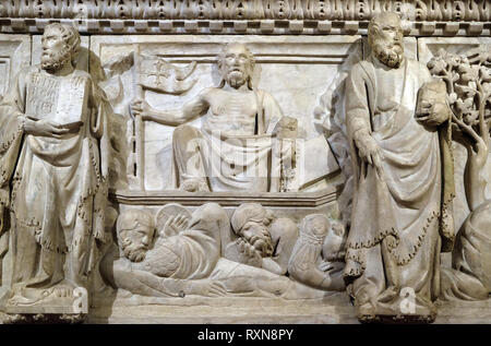 Auferstehung, Detail der Grabmal zu Gastone della Torre, von Tino di Camaino, der Basilika von Santa Croce in Florenz Stockfoto