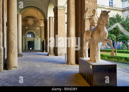 Neapel Kampanien Italien. Das Nationale Archäologische Museum von Neapel (Museo Archeologico Nazionale di Napoli) ist eine wichtige Italienischen archäologischen mu Stockfoto